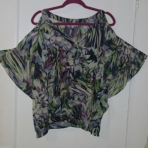 Jennifer Lopez Tops - Womens blouse Jennifer Lopez Tops - Womens blouse